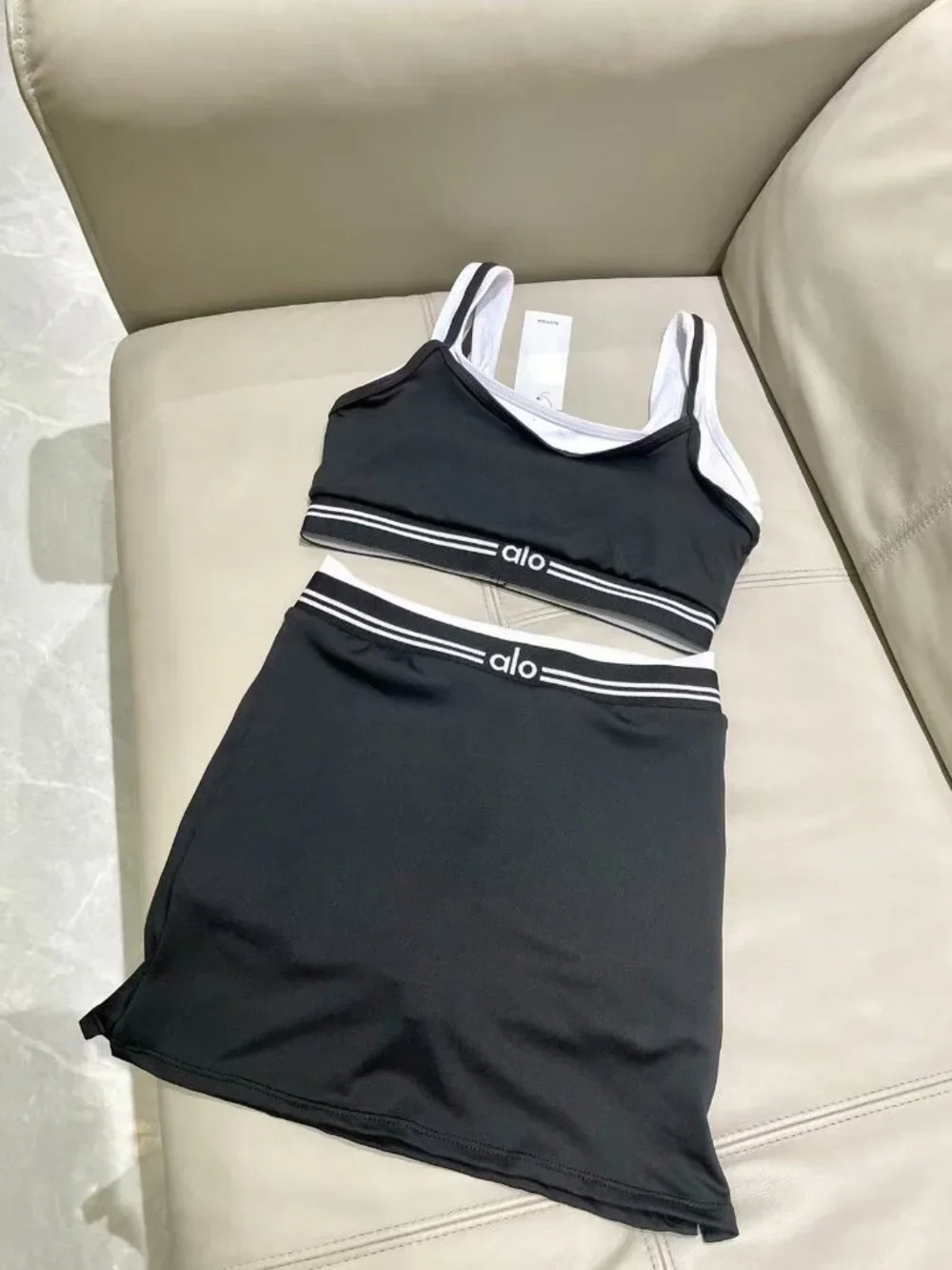 ALO Style Black & White Sports Set